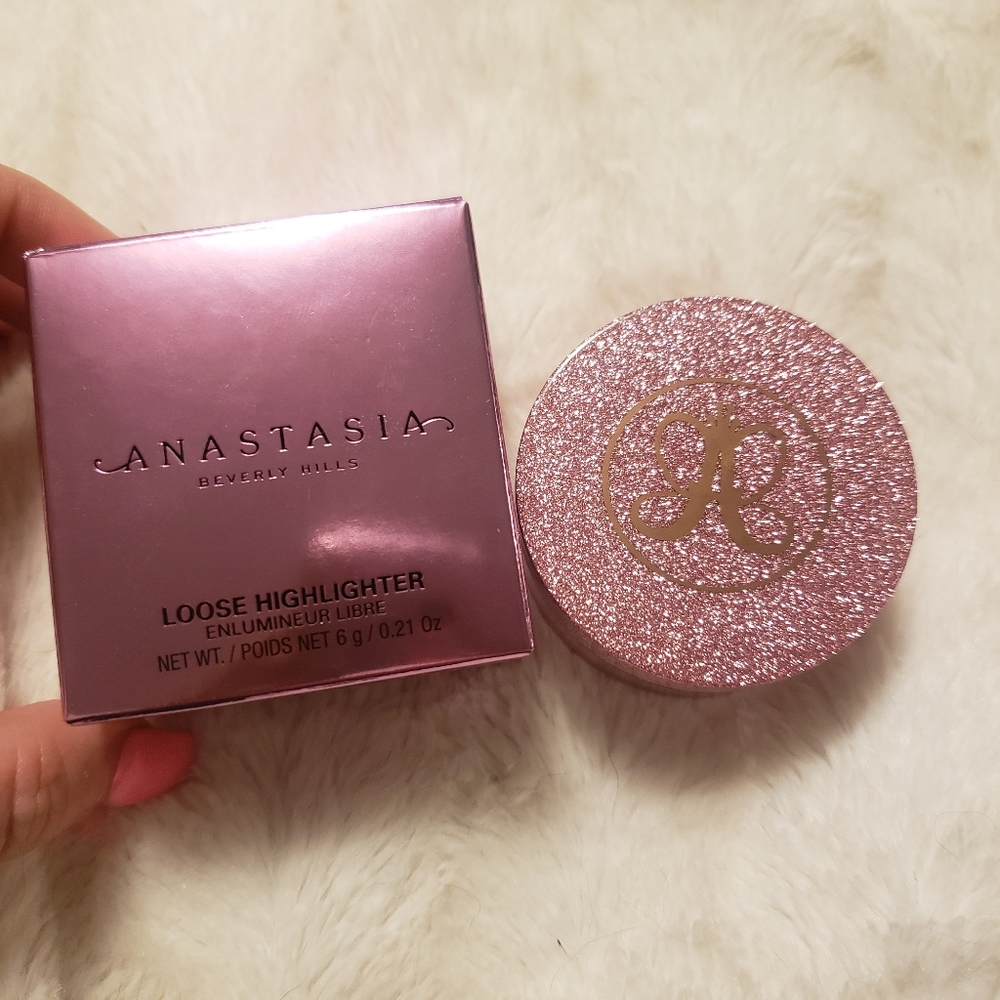 Anastasia Beverly hills loose highlighter